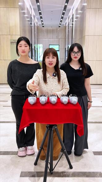 拿起来就能唱,用它唱歌太方便了。#户外唱歌 #麦克风 #声卡音响麦