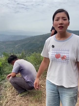 #新鲜采摘 #优质农产品 #花牛苹果 #脆甜多汁