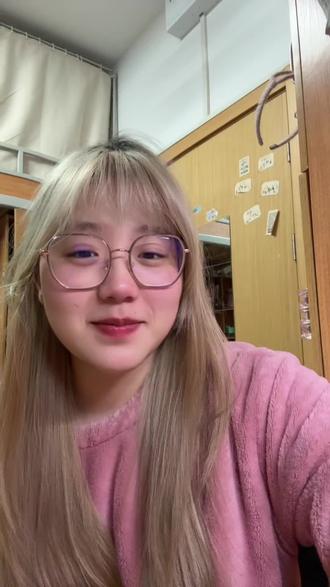 就这样管不住嘴吧 开心果味真的好好吃!!#迪拜巧克力软曲奇#闪光少女#减肥