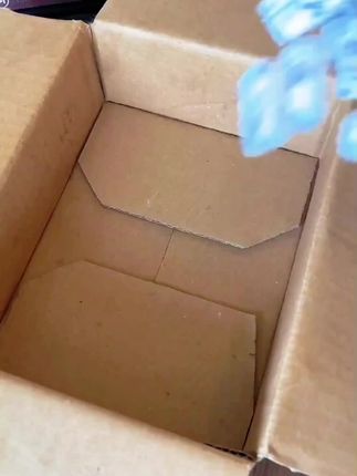 还是小时候的味道#花生牛轧糖 浓浓的奶香和花生香,一口下去满满的回忆#好吃又便宜 #零食推荐 #花生糖