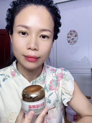 美白祛斑霜补水保湿,淡化斑斑点点,真的很好用的。#护肤分享 #美白祛斑 #自用好物分享