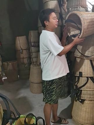 轻巧的竹丝背篓#竹背篓