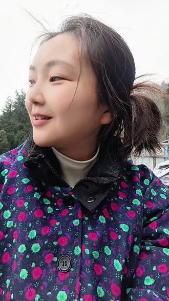 我想我自己的这一页 应是明媚自由 步履生花 我细数我珍重#我 #农村姑娘 #青语录