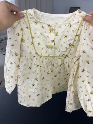 反季捡漏巨高品,孩子上身洋气又百搭,家有女儿的刷到快去薅呀#女童穿搭 #纯棉娃娃衫 #生女儿就是用来打扮的 #甜美穿搭