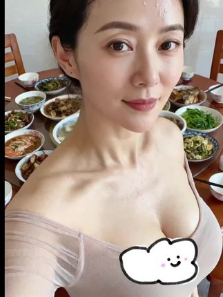 #比心 #优雅气质 #女人味 #一桌美食承载一城风味