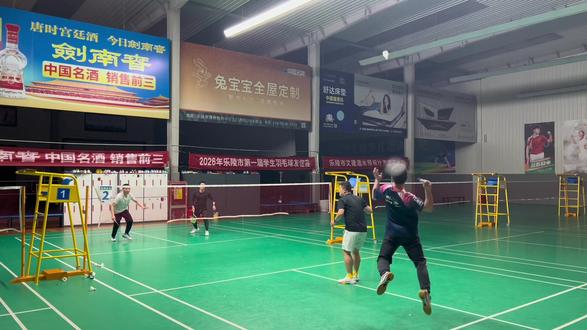 谁在开抢?#羽毛球 🏸