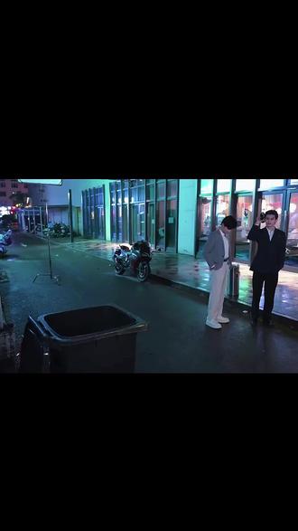 开机就投不进,没拍就很准😆
有些人又趁机抱抱了。
#52 #云熠