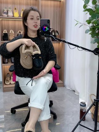 休闲百搭保暖防滑雪地靴 面料柔软舒适保暖防寒防刮耐耐磨,#软底软面穿上超舒服 #好穿不累脚 #防滑耐磨#舒适保暖