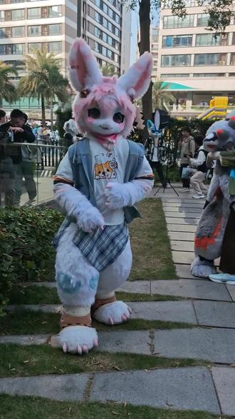 来咱俩练练!!我要受不了了!!
#花信风WindXF #阿萨拉小兵 #肘击 #兽装 #furry