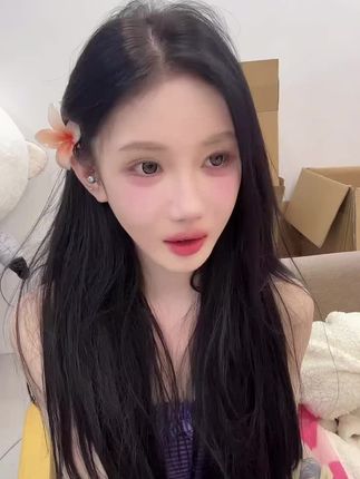 薛小婉说小狗什么时候睡觉?助理说跟主人的作息一样。小婉说那完了,日夜颠倒了 #薛小婉 #染眉膏