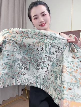 #新中式 #双面穿外套 #谁穿谁好看 新中式秋季新款双面穿外套 时尚优雅妈妈装