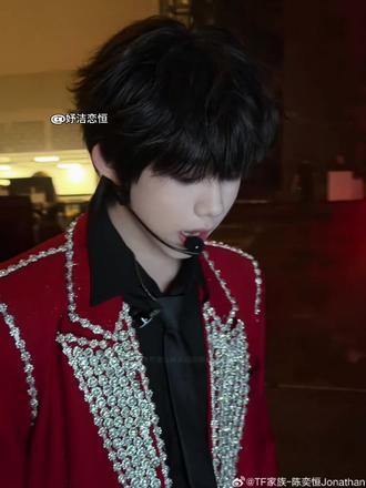 陈奕恒高位出道