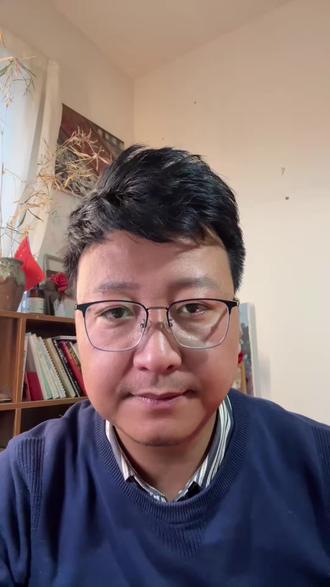 一首AI写的歌,带火一家小店。
工具都免费,机会却不等人。
普通人翻身,不靠天赋,靠AI。#豆包 #千问 #智能体 #百度 #Ai豆包