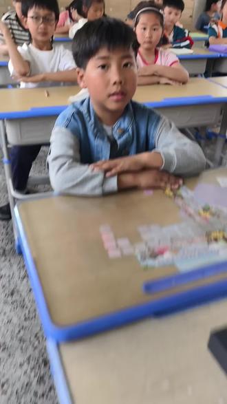 【光之所至,皆是成语】 #成语积累 @抖音创作小助手