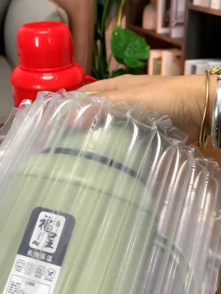 要不是拿到手,我婆婆都不相信这个价,能到手质量这么好的保温壶,可办公,居家,车载,旅行露营, 保温时间长,方便携带#保温壶 #保温开水瓶 #热水壶 #开水保温瓶