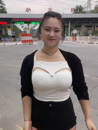 #爱跳舞爱生活#丰满女生#女人味#微胖女人美不美 #丰满莹润的中式美女