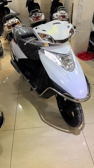 新款睿御六代110 非常漂亮