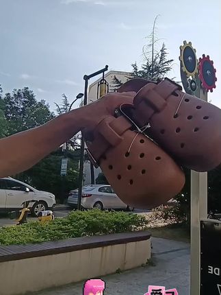 #勃肯洞洞鞋 #软底软面穿上超舒服 #时尚百搭 #超便宜超划算 #强力推荐