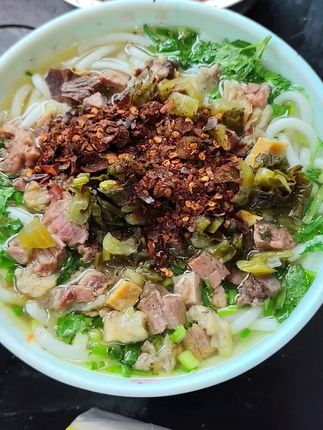 贵州黔西丁家牛肉粉,汤鲜味美太好吃了#牛肉粉 #丁家牛肉粉#贵州特产 #妈呀太香了