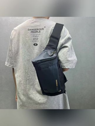 #多功能斜挎包 #斜挎包 #多功能胸包 #腰包 #户外百搭小挎包    新款夏季轻便多功能胸包男女牛津布腰包户外百搭小挎包骑行小背包