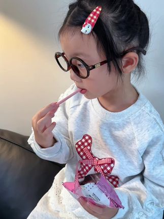 娃的OS:穿这套去幼儿园,我的小积木分享名单都能多列两个朋友!#女儿穿搭 #甜美穿搭 #宝妈分享 #萌娃穿搭