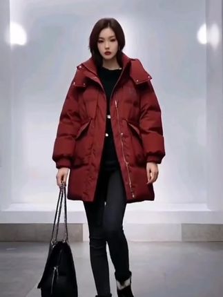 冬日的暖意,藏在一件羽绒服里。✨温暖与高级感并存,简约中透出不凡气质。#外套穿搭 #高级感穿搭