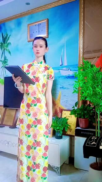 上完4节课回到家,看见文言文赤壁赋写的很好,就第一时间朗诵感受文字的美