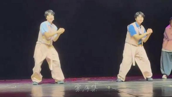 当超超越越遇上《One By One》 #双高胎 #超越玩家 #高超高越
卡点好啊卡点妙啊就是个双高帅帅帅!!!
要多多跳舞!!
祝超越玩家巡演顺利!~!
感谢@雾序集 和吾昂王的视频授权~