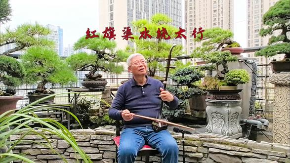 “水是史书山是碑”,红旗渠精神放光辉。