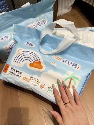 #姨妈期 就要用这种轻薄透气的#早安裤!白天免脱裤子,经期在外简直不要太方便了!不闷不热巨舒服!姐妹们快冲!#女生必备 #由趣 #超薄透气