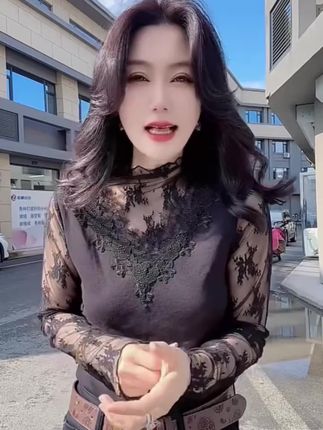 #内搭外穿都好看 #来抖音商城双11领超级补贴 欧货气质女神性感蕾丝网纱打底衫上衣#蕾丝网纱打底衫 #网纱打底衫 #洋气小衫 @DOU+上热门
