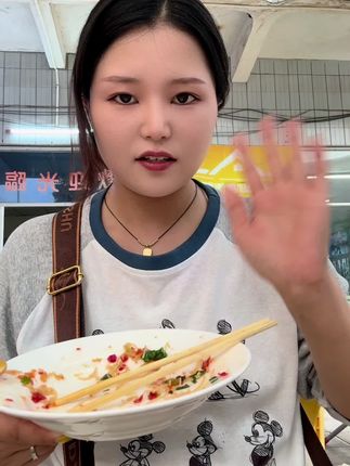 好突然的一个视频啊感觉😂 #记录生活 #日常 #洗衣液 #原创视频