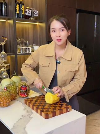 都乐菲律宾进口 无冠金菠萝凤梨2只装,比普通菠萝要好吃太多了,皮薄肉厚汁水超足,不用挖眼,不用泡盐水处理起来也简单!#口感特别好 #凤梨和菠萝的区别 #菠萝 #大人孩子都爱吃 #好吃到停不下来