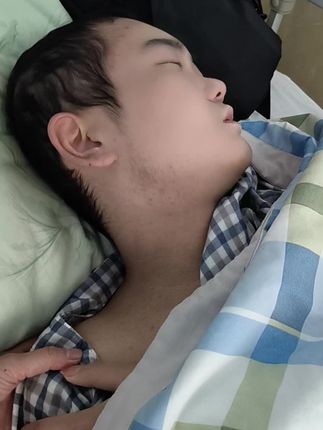 幺儿,你痛妈妈也帮不了你,你叫妈妈怎么办!