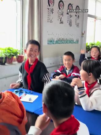 没有小孩子可以拒绝给自己云养一个宠物吧#万万没想到 #电子宠物 #班级宠物