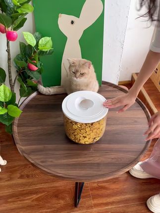 一定要注重猫咪的排毛球问题!这个排毛饼干就可以轻松应对,吃的同时还能磨磨小黄牙。#猫零食  #猫咪零食  #排毛球  #猫咪排毛  #猫饼干