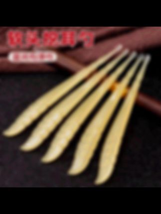 家里有老人小孩的一定需要这款#挖耳勺,硅胶软头,不伤耳更安全! #采耳神器#掏耳勺