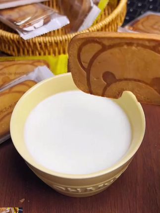 卡宾熊大凹煎饼小熊造型饼干开袋即食酥脆办公室解馋充饥零食学生 #饼干 #饼干休闲零食 #威化饼干 #休闲小吃零食饼干 #网红饼干