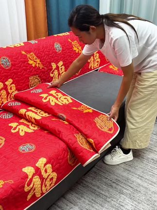 现在快备一套沙发垫,#价格实惠 过年的时候用,喜气洋洋 ,#防滑沙发垫 #沙发垫 #美观实用 #四季通用沙发垫