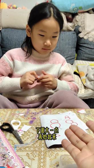 学习写数字8 小女孩儿做生日蛋糕,给库洛米和美乐蒂过8岁生日 #可爱小孩 #手工DIY #生日蛋糕 #数字8