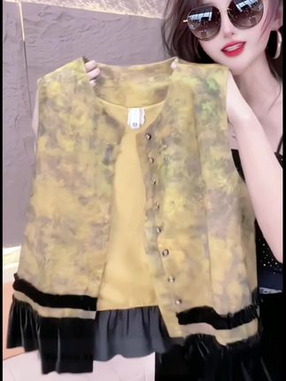 #女装穿搭 #谁穿谁好看 #穿出高级感 #强烈推荐 #减龄气质 @巨量千川