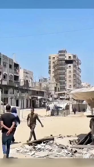 停止眼前的一切吧!愿世界和平再无战争!#可怜的孩子 #战争废墟中的孩子 #美以伊战争 #黄家驹 #Amani