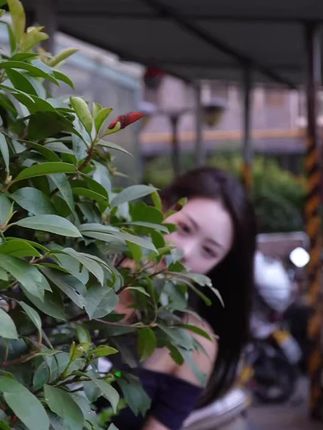 宝 再来一巾吧!#爱蓓泽 #医用卫生巾 #强烈推荐 #街头采访