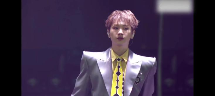 月亮月亮!爽!完整版!#汪苏泷 #飞鸟 #腾讯星光大赏