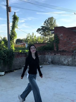 很多关系不是旧的好,也不是新的好,而是经历了一些事情以后,你还能真切的感受到对方真的挺好,这才是值得认真对待和掏心窝子的关系。有的人,一辈子只是认识,有的人,认识了就是一辈子… #穿搭 #休闲风 #简约穿搭 #通勤搭配 #梨形身材穿搭