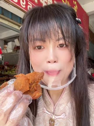 #美食 #闽南特产美食 #酥脆猪肉脯 #主打一个新鲜 #妈呀太香了 盐焗瘦肉粕新鲜出炉七瘦三肥,鲜香美味,口齿留香回味无穷,五星推荐!超级开胃解馋🤤
