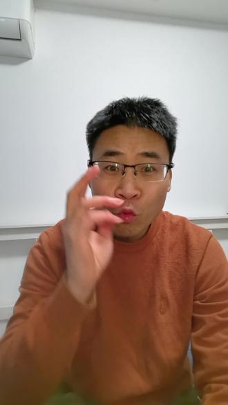 为什么最后拧开罐头的总是你? 很多成功都不是突然发生的,只是有人多坚持了那一下。你有没有过这种 “刚好赶上最后一步” 的经历?#临界突破力 #个人成长 #坚持的意义 #超越自我 #万有引力宇宙