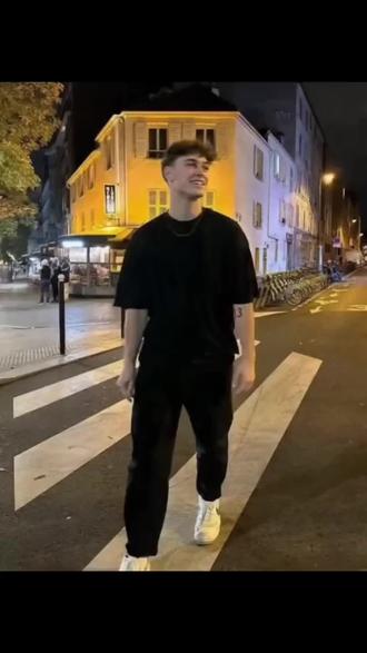 白菜对我笑舞蹈教学 白菜对我笑舞蹈ai特效 白菜对我笑ai生成模板 白菜对我笑ai玩法 ai白菜对我笑舞蹈教程 #ai白菜对我笑舞蹈 白菜对我笑舞蹈ai生成指令 #ai白菜跳舞 白菜对我笑ai模板 #剪映 #白菜对我笑舞蹈ai