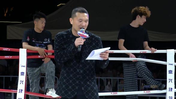 百姓擂台热血交锋 不同身份,同场逐锋!高中生夏鑫林迎战设计师陈方根,敢打敢拼尽显热血本色,本周五、周六19:30赛事百姓擂台准时开启,好戏不断🔥#全民大武台