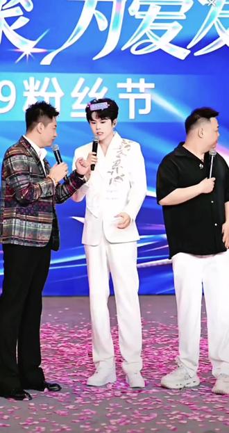杨娇娇活动名场面,笑点全被小敏敏承包🤣#杨娇娇#小敏敏